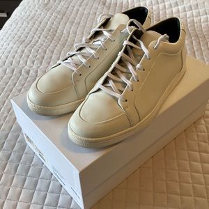 Mens Balenciaga white sneakers size 43 (size 10)